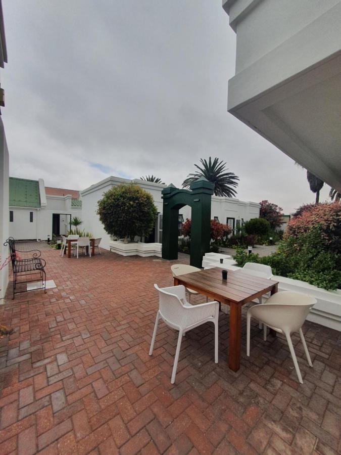 Langholm Hotel Walvis Bay Eksteriør bilde
